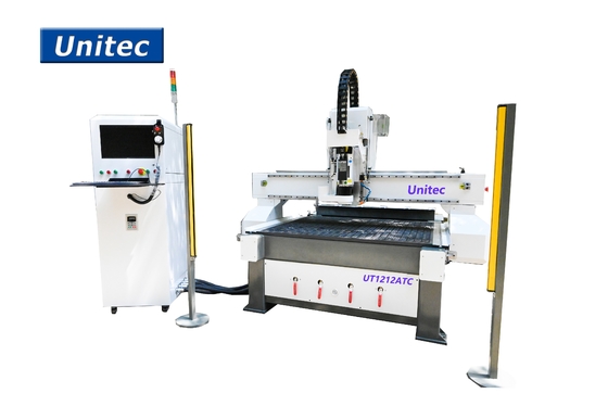 UT1212ATC 1200mm X 1200mm ATC CNC de Machine van de Houtbewerkingsrouter voor Houten MDF pvc